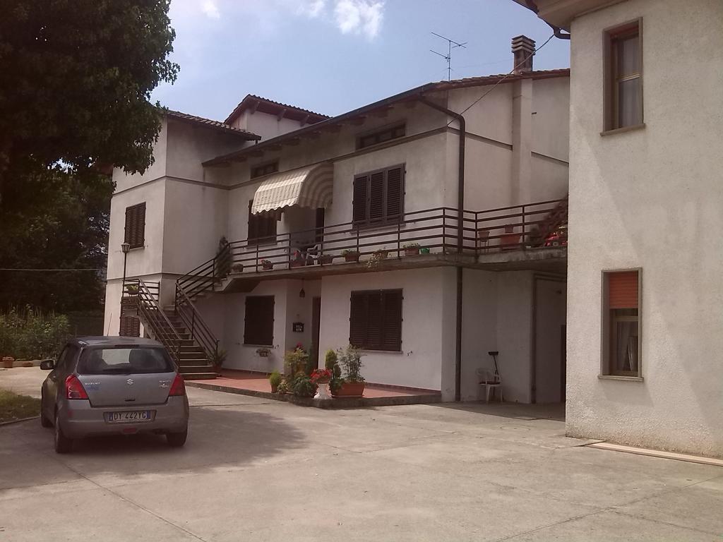 Apartamento A Casa Di Lavinia Quarrata Exterior foto